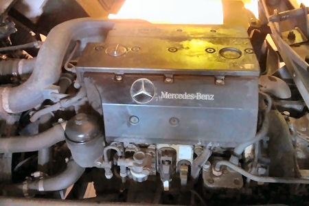 LKW in der Werkstatt